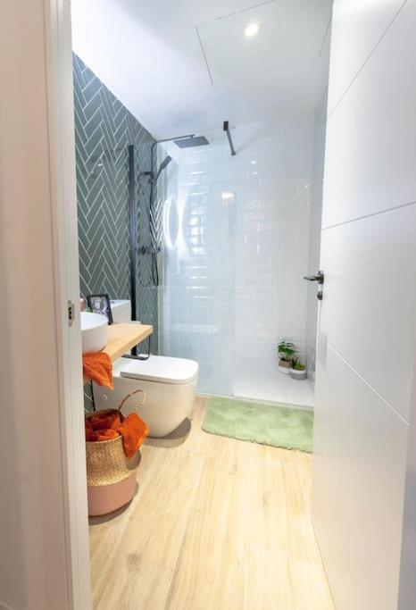 Al5 Seaside Bliss-Stylish Loft Steps From Malvarrosa Валенсия Екстериор снимка