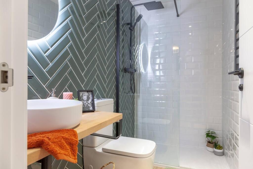 Al5 Seaside Bliss-Stylish Loft Steps From Malvarrosa Валенсия Екстериор снимка