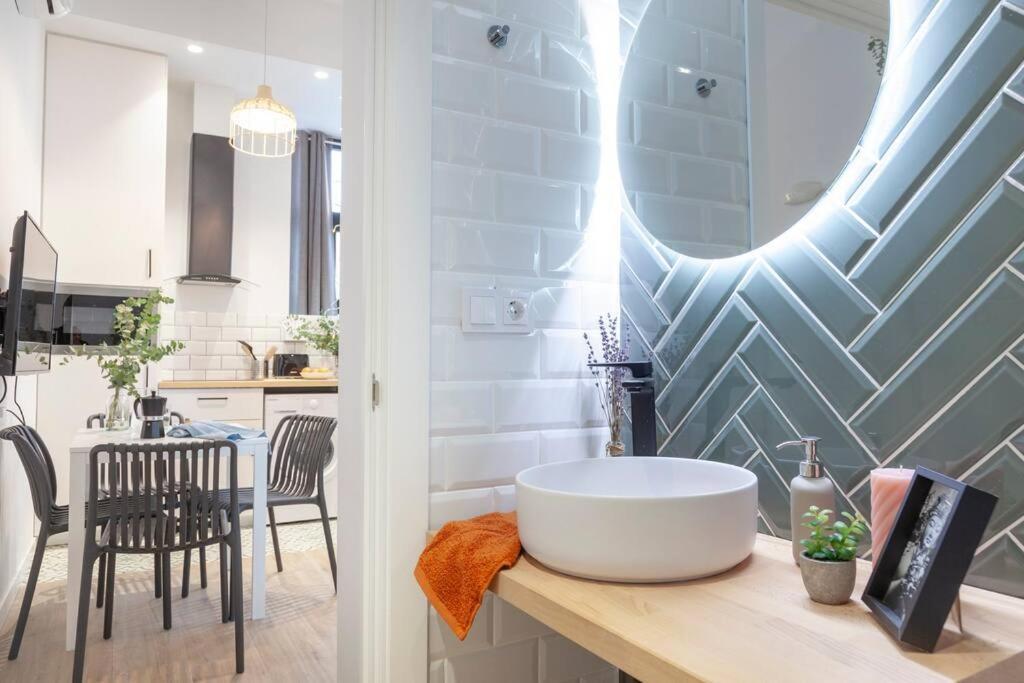 Al5 Seaside Bliss-Stylish Loft Steps From Malvarrosa Валенсия Екстериор снимка